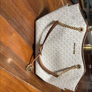 Michael Kors Cream and Gold Shoulder Bag with Chain Accents